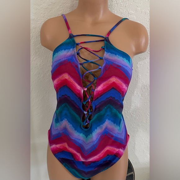 La Blanca Hidden Gem Tummy-Control Lace-Up One-Piece Swimsuit - Picture 5 of 10